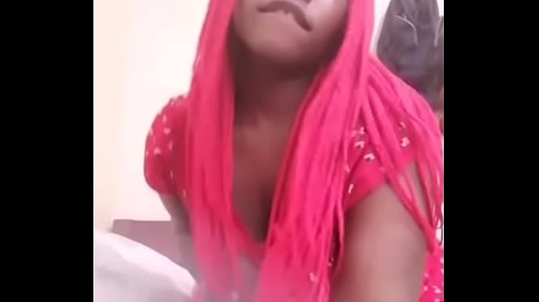 Pinky tight pussy under pant