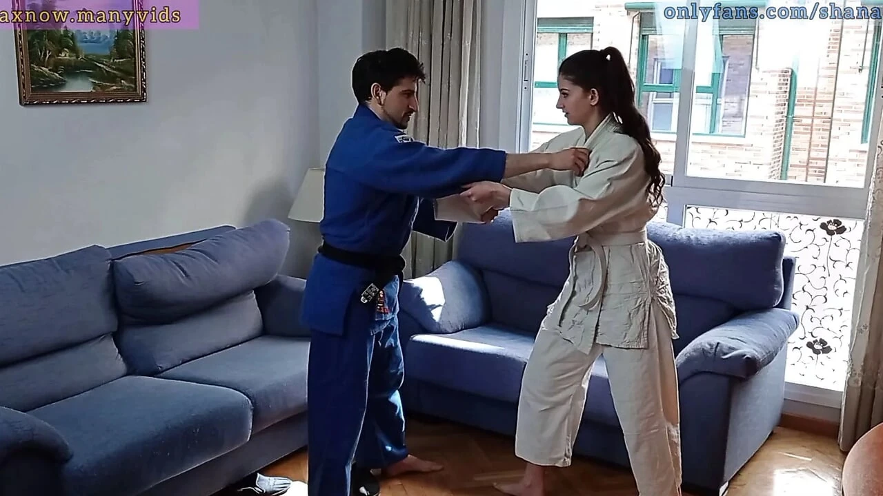 18yo TEEN BLOWJOB, FUCK & CUM IN MOUTH DURING JUDO LESSON. SHANAXNOW