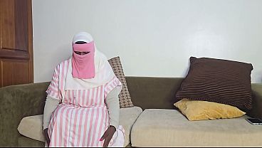 SHE FINALLY REMOVE HER NICAB wow she is beautiful sudanese muslim